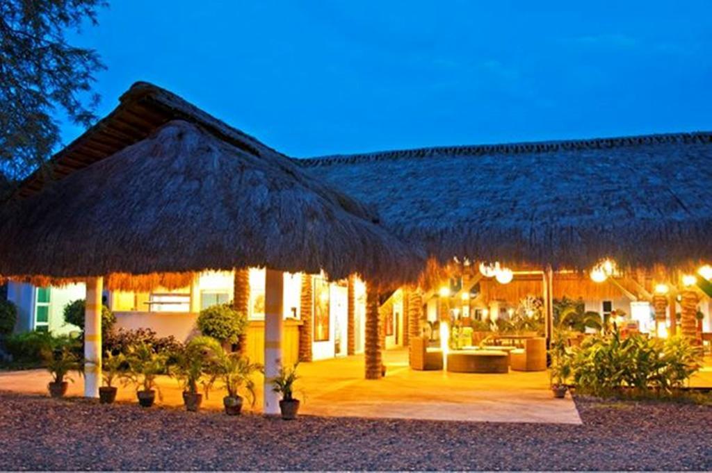 Natures Garden Park Resort And Spa มักตัน ภายนอก รูปภาพ